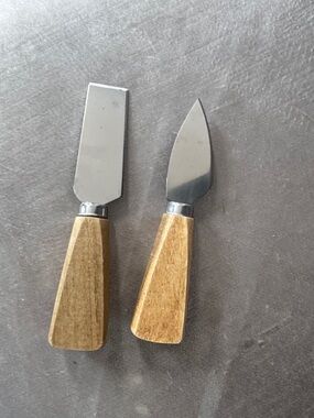 Wood Handle Cheese Spreader Set - Silver Blades, Natural Wood